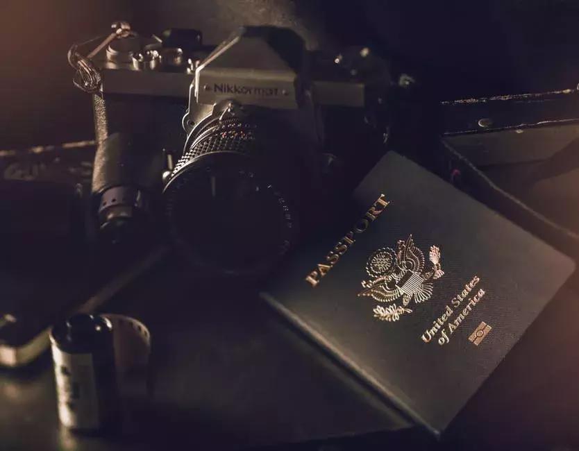 护照白本第一次怎么使用,护照白本怎么办