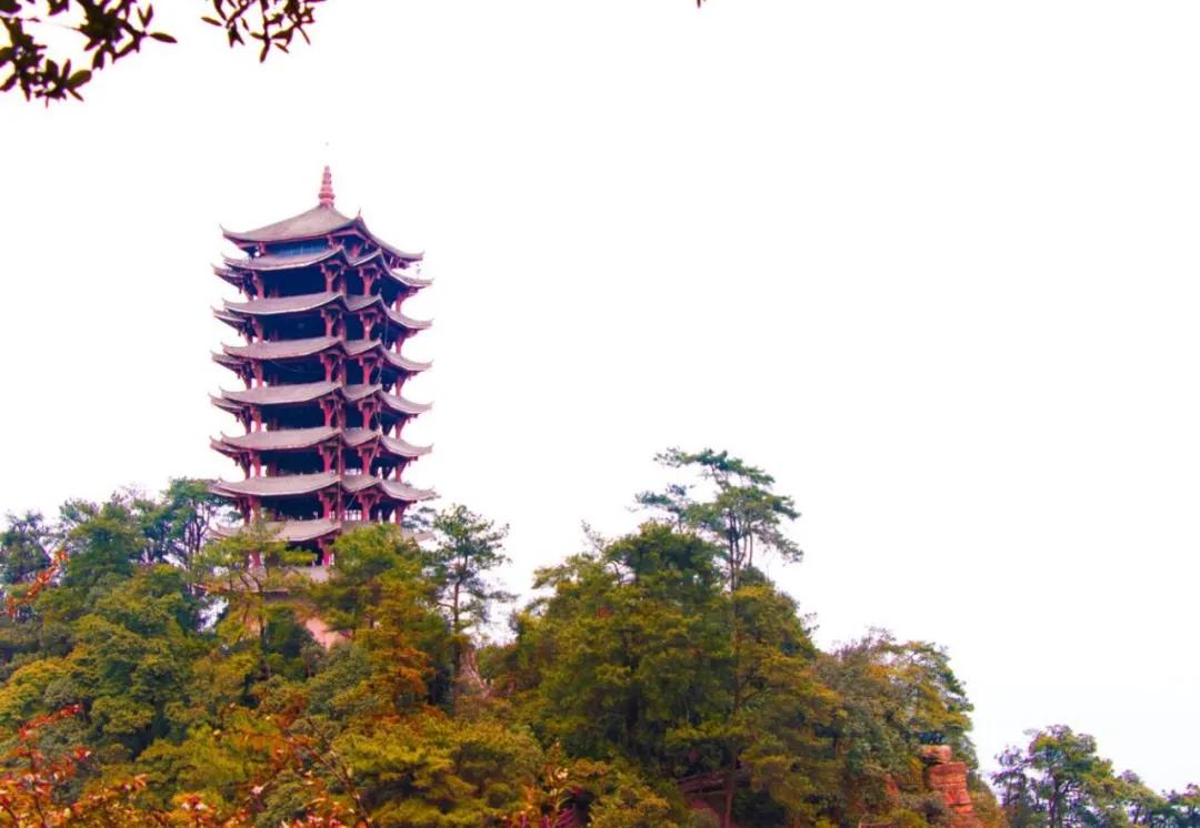 小长假比较适合自驾的山,小长假最强游玩攻略