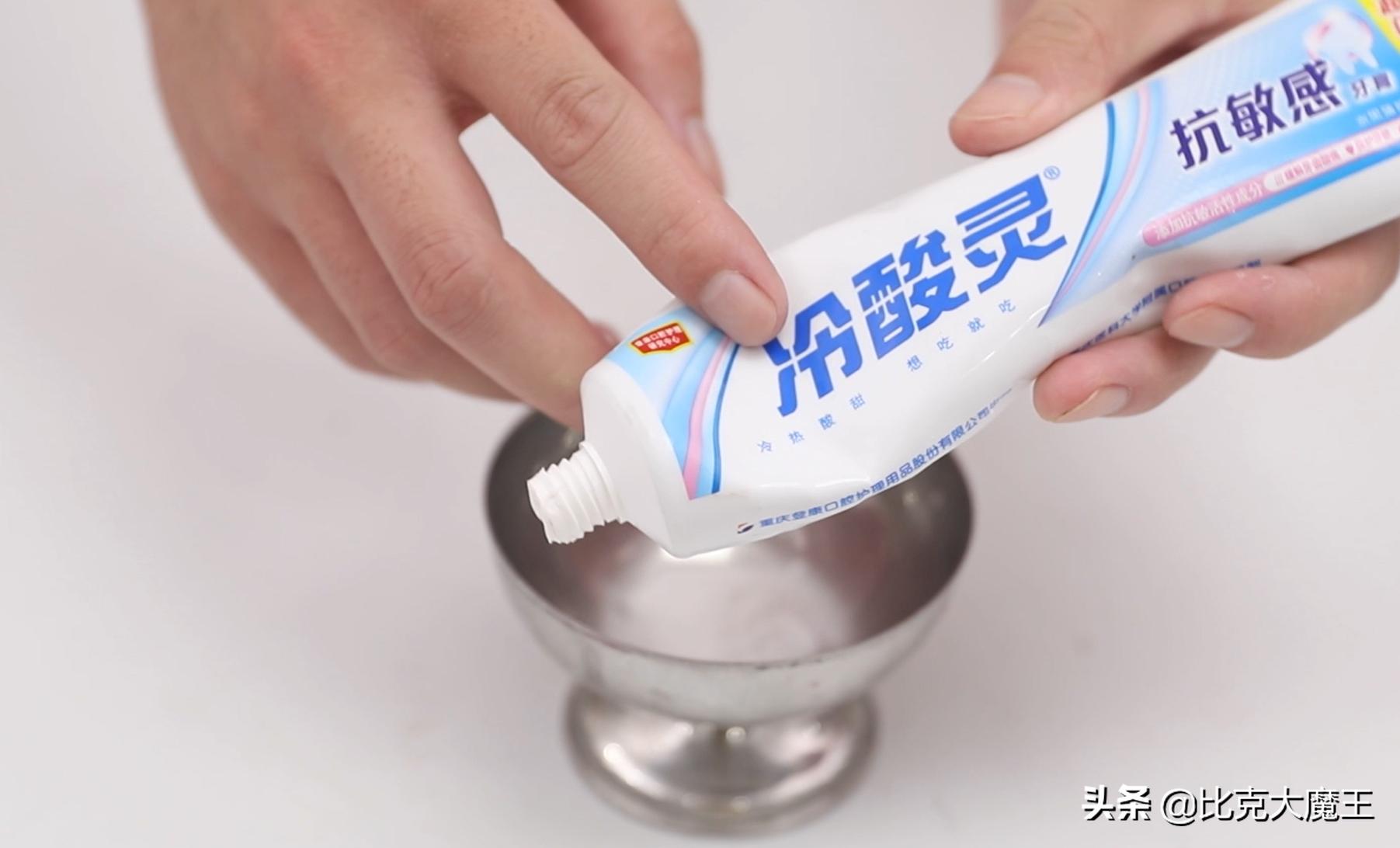 白墙脏了不用用水擦教你一招,白墙脏了重新刷有简单的办法吗