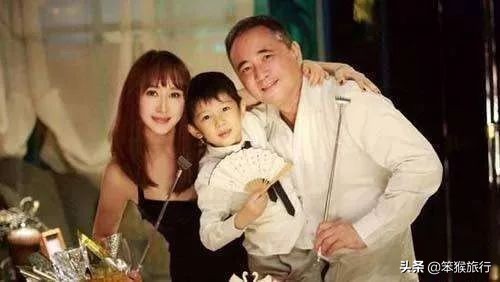 胡静豪门的生活,胡静的现实生活