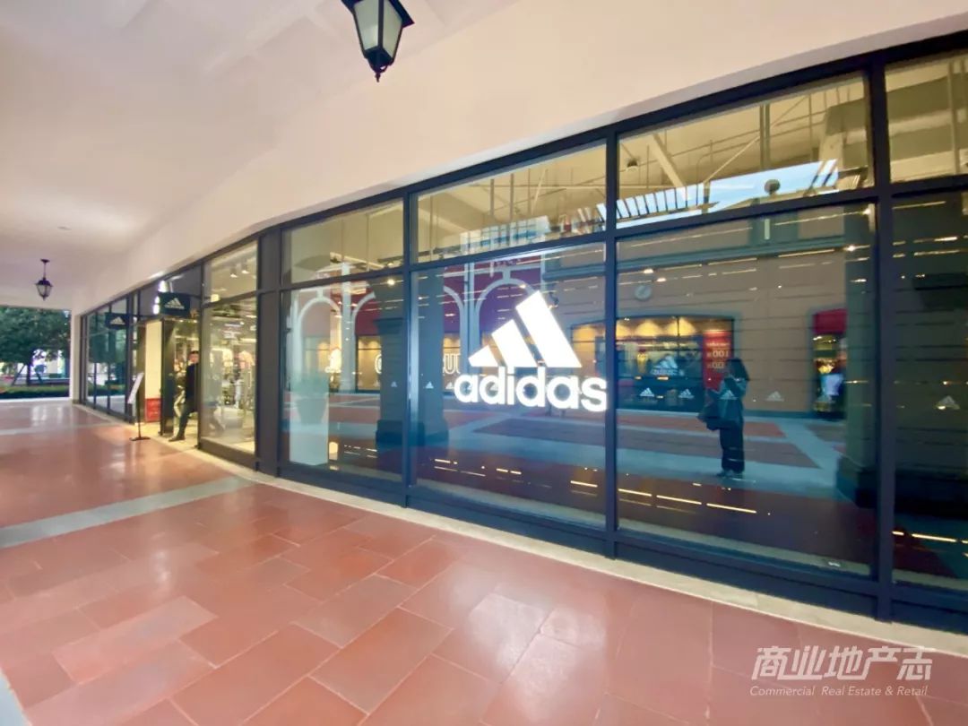 成都奥莱小镇,上海奥莱和佛罗伦萨小镇