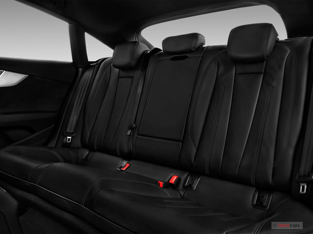 全新奥迪a5加长版曝光,奥迪a5sportback运动款纳瓦拉蓝