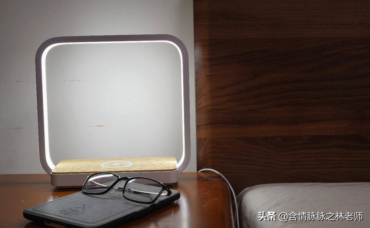 8平方小户型床带飘窗,8平米的小户型床