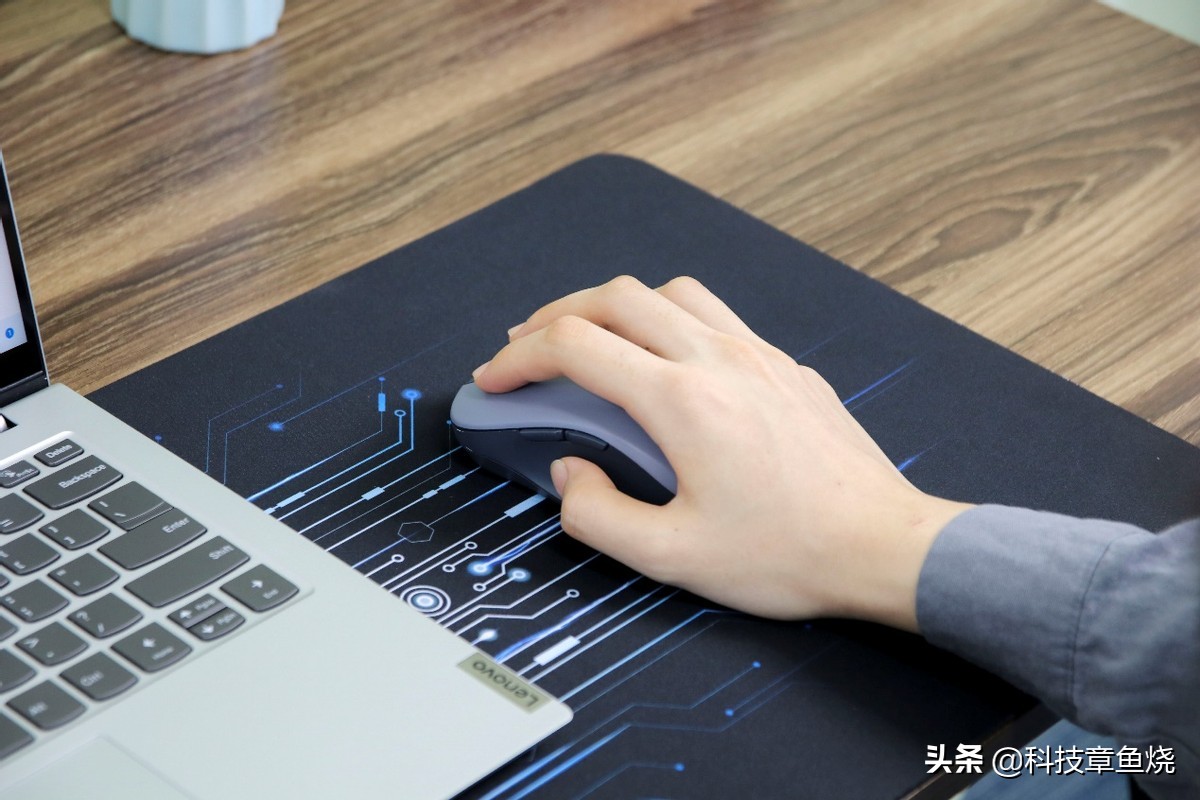 无声办公鼠标,联想双模无线蓝牙鼠标小新air测评