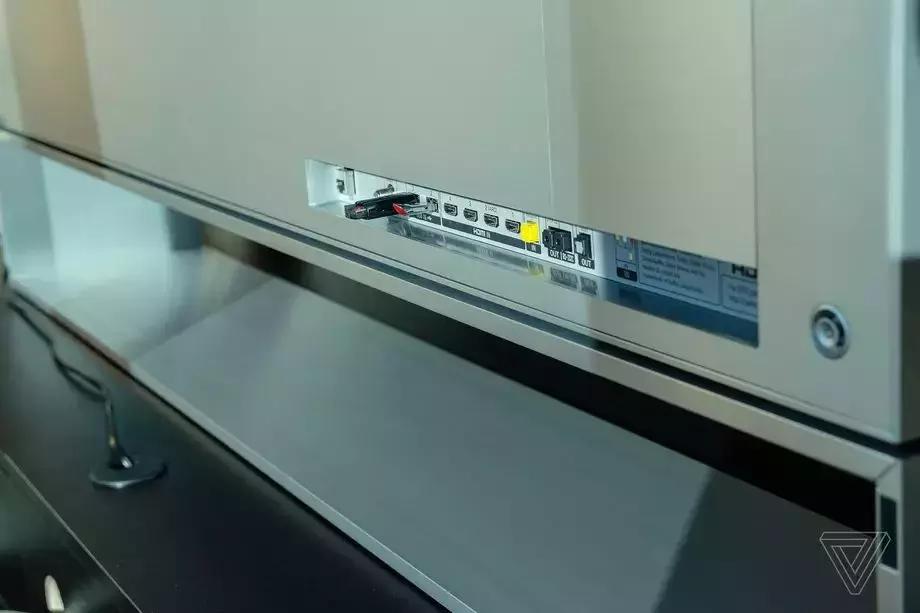 lg电视都有哪些优点和缺点,lg全球首发可卷曲电视惊艳市场