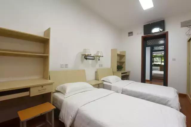 西安商贸科技技术学校宿舍,西安高新职业技术学院宿舍