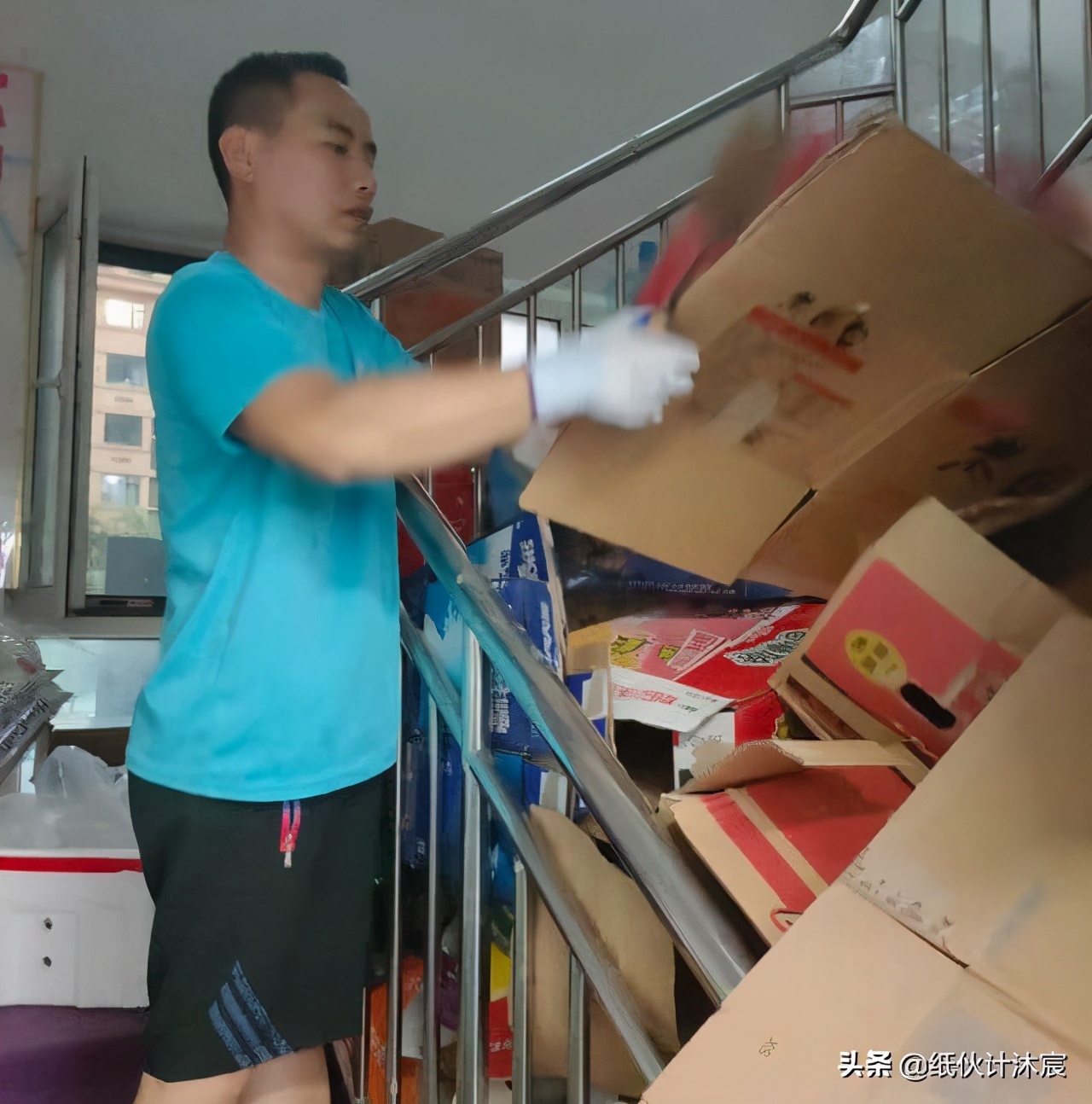 废旧衣服回收真能挣钱,回收旧衣服这个行业怎么做呢