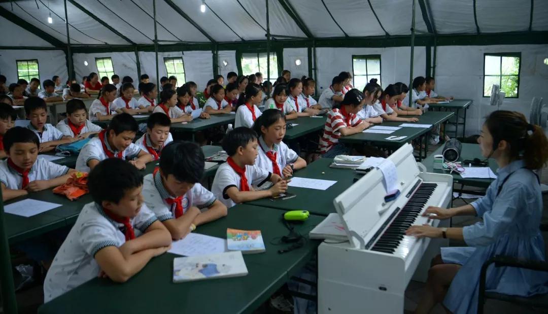 学校音乐老师一年收入多少,声乐生毕业后当音乐老师挣钱吗