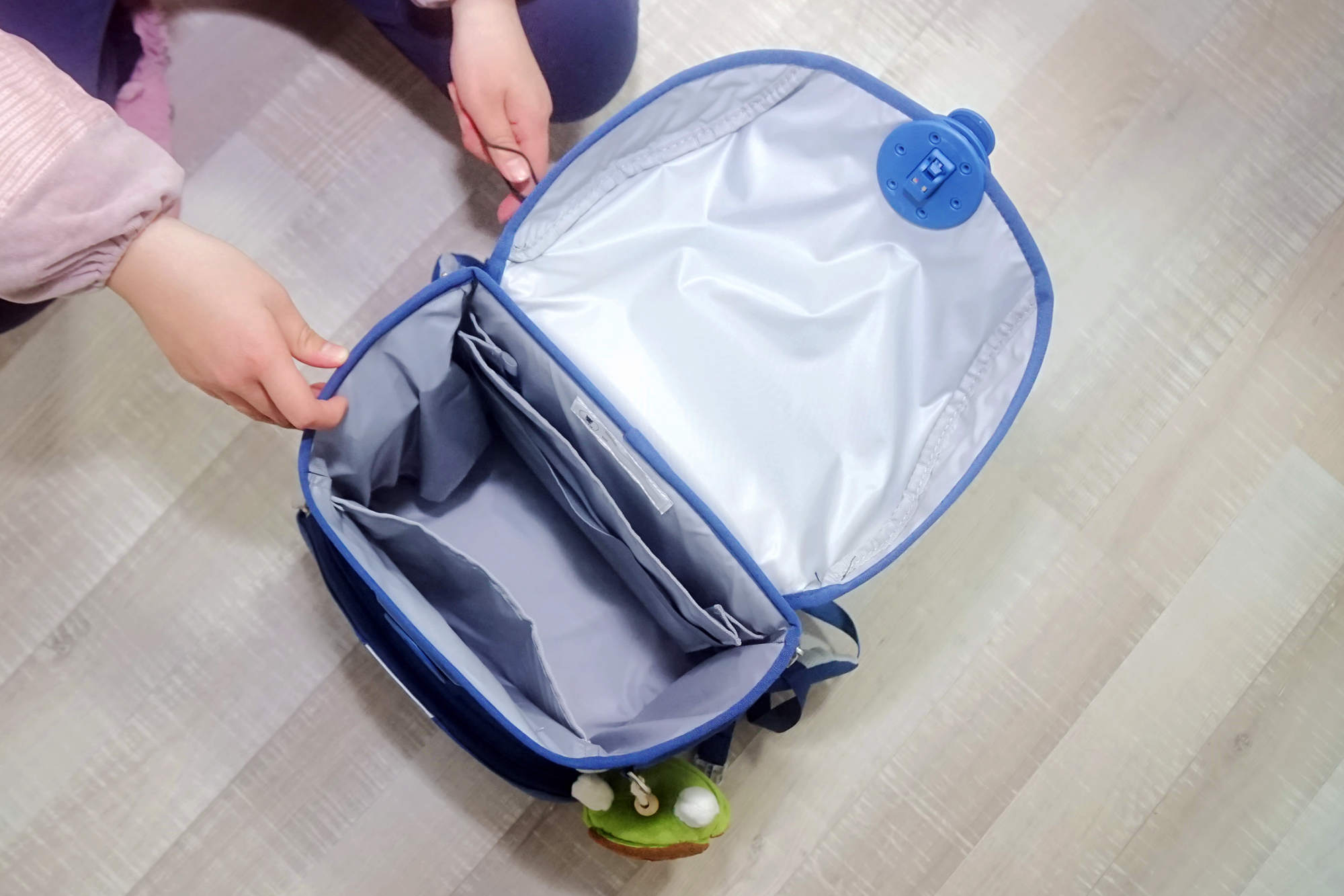 米兔儿童书包2怎么样,儿童减负书包3-6年级承重力强