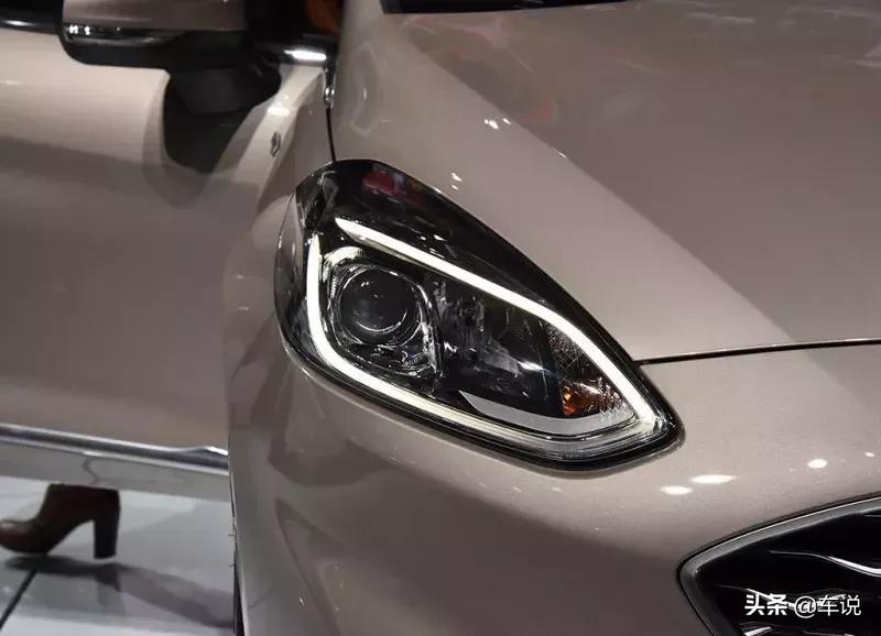 巅峰极速飞度和嘉年华选哪个,福特嘉年华和飞度对比