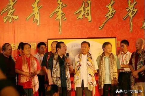 拳头、围墙、慈善宴|十年前,改变中国相声格局的那个午后