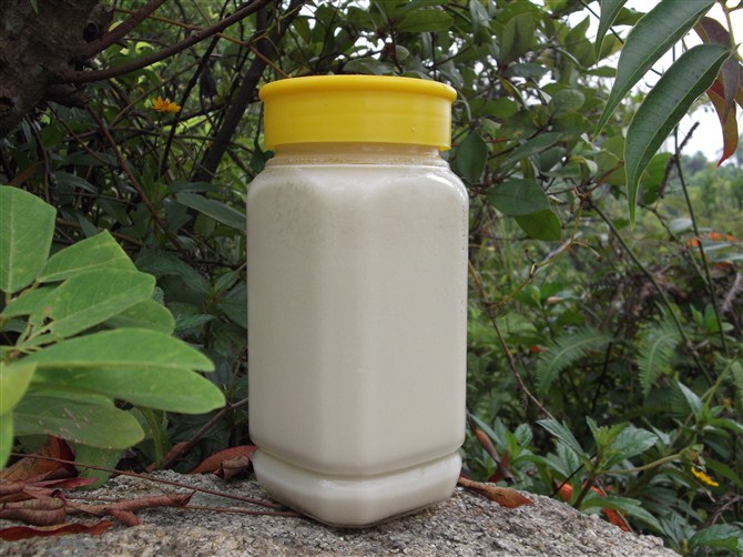 蜂蜜怎样会成块状,蜂蜜怎么变出来的