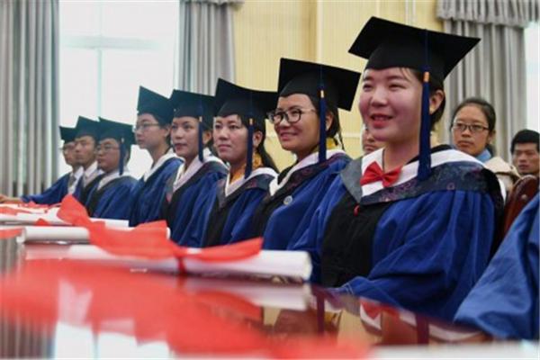 考研学硕和专硕的区别在哪里,考研专硕与学硕有什么区别