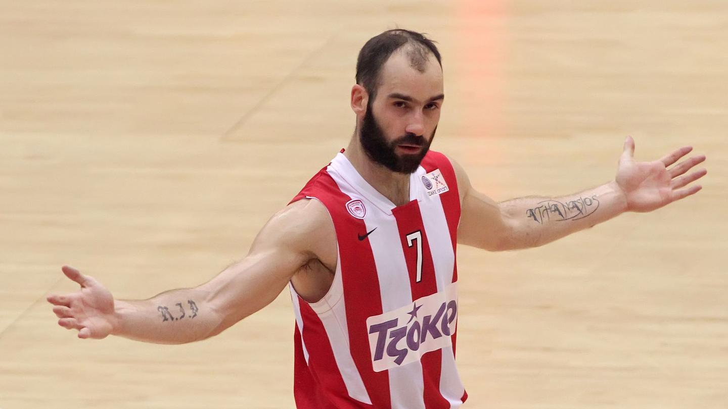 希腊男篮重回奥运字母哥砍23分,美国男篮将战希腊男篮字母哥