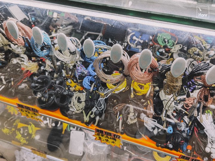 我在旧货市场淘了一天「电子垃圾」，这里是熟男的精神博物馆
