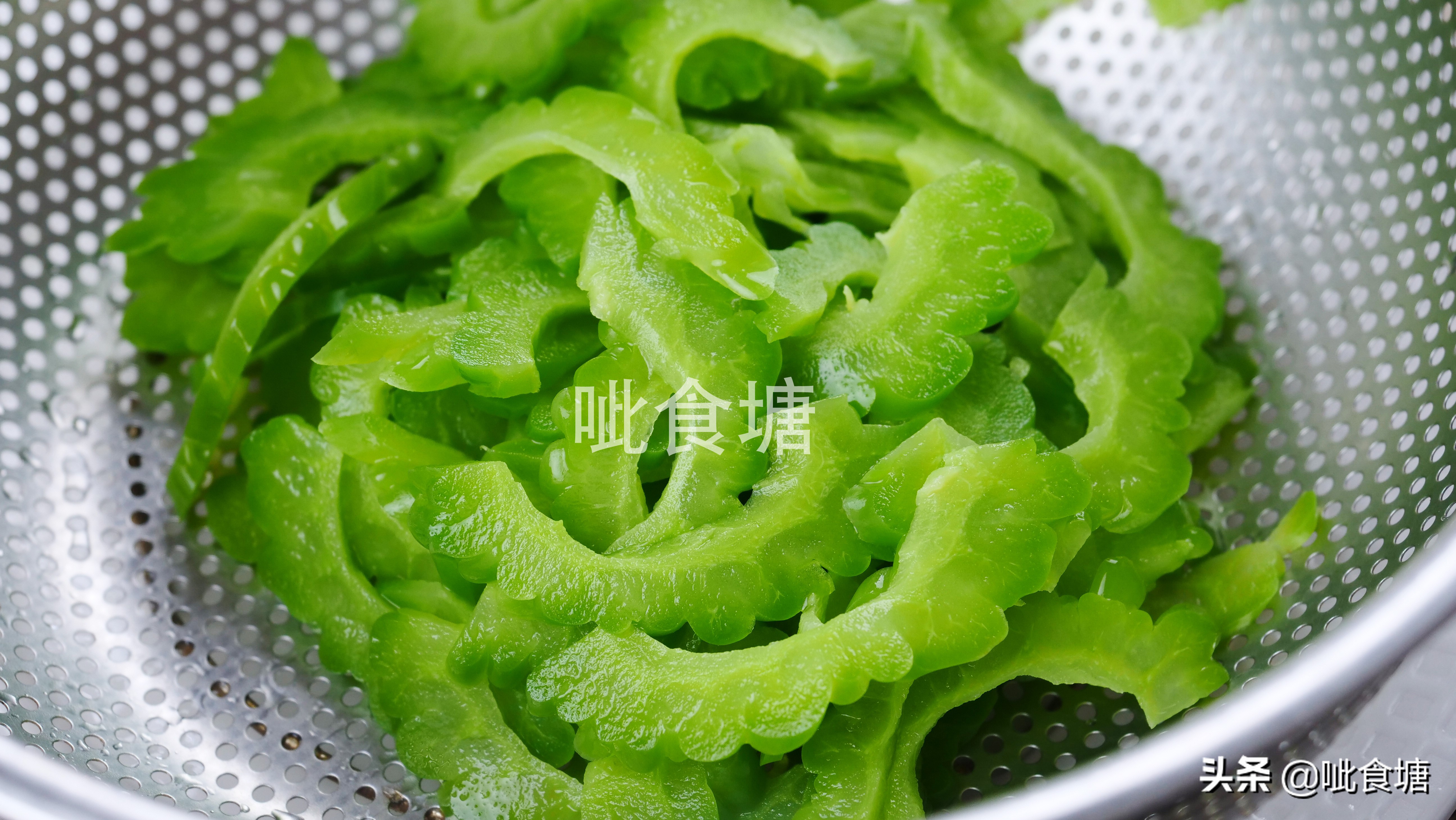 想吃苦瓜有好处吗,想生吃苦瓜怎么处理