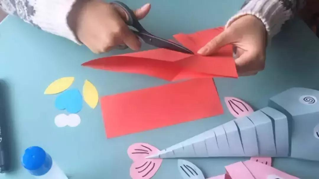 三角形卡通小鱼图片,彩色卡通小鱼图文