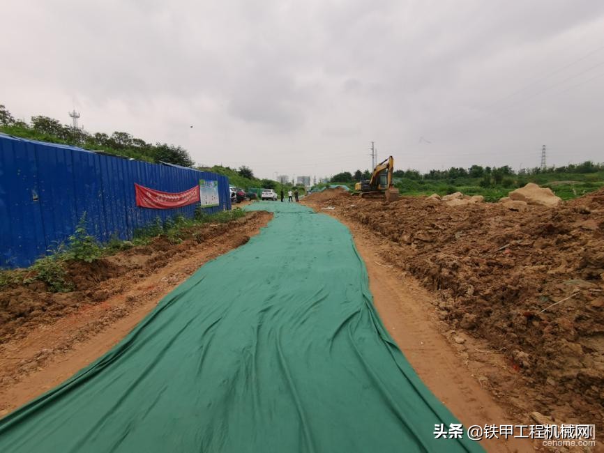 挖掘机速度快好吗,徐工挖掘机油耗对照表