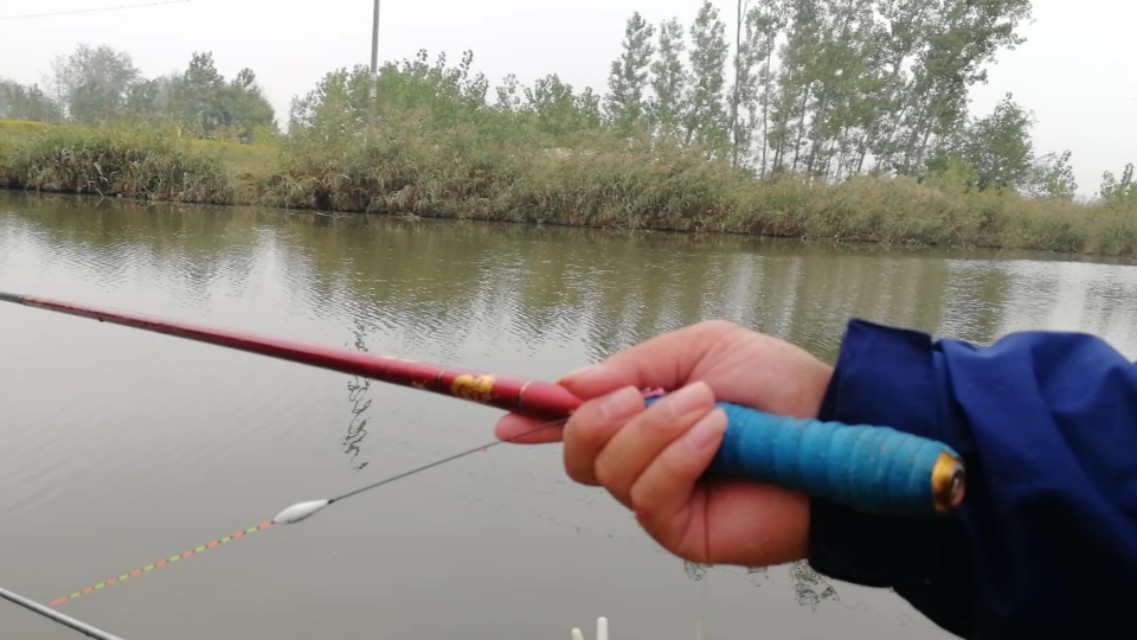 钓鱼鱼口轻漂相不明显怎么调,最正确的调漂方法