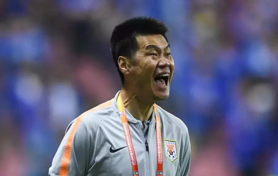 尹波评鲁能上港,尹波鲁能打球视频