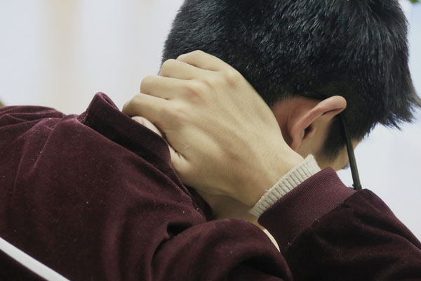 颈椎病脖子咔咔响怎么治,颈椎病脖子咔咔响能治好吗