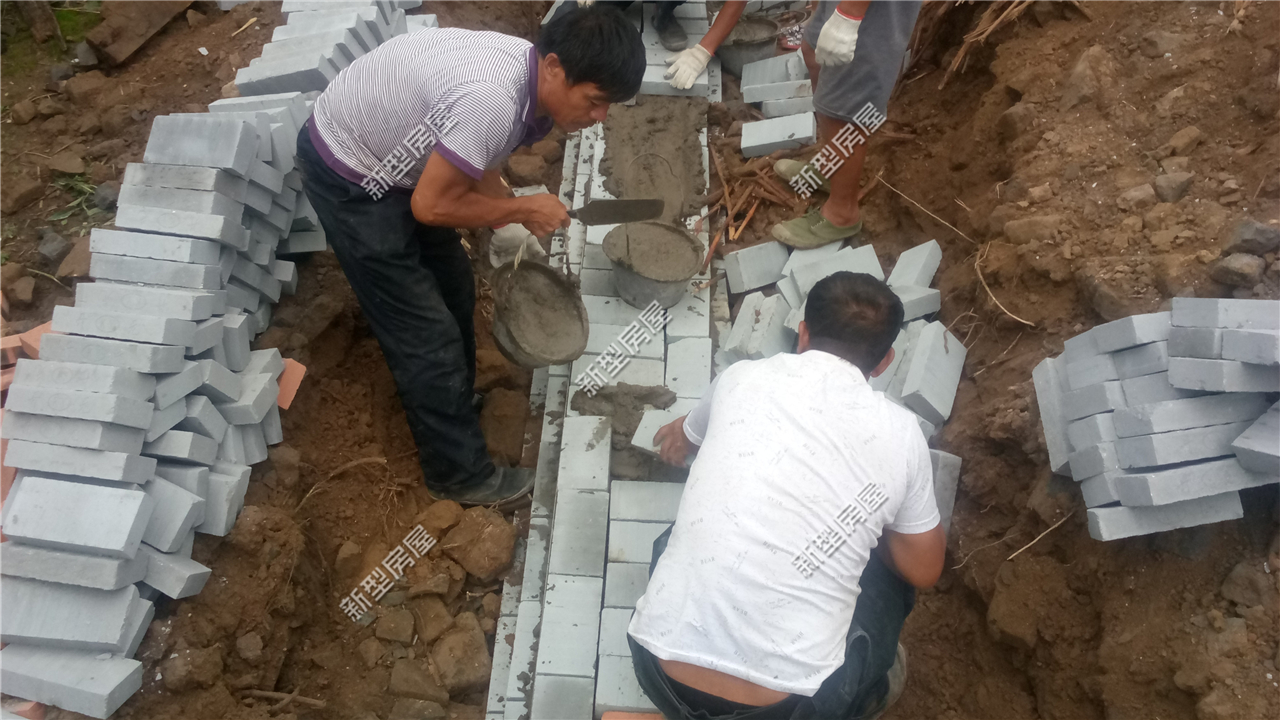 农村盖房地基要挖多深？地梁基础如何做？用什么材料好？