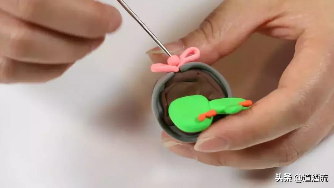 可以贴在墙上用卡纸做的大仙人掌,手工卡纸仙人掌盆栽幼儿园