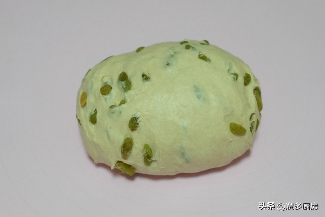 全麦葡萄干面包,抹茶全麦葡萄干面包