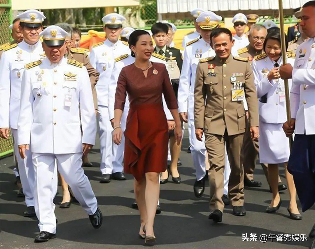 帕查拉被晋升为皇家卫队司令,地位直线飙升,提帮功压力越来越大