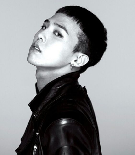 头发很硬两侧总是翘起怎么剪,头发很硬两侧总是翘起