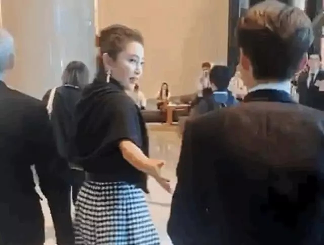 鹿晗加盟电竞行业,鹿晗加盟和颂