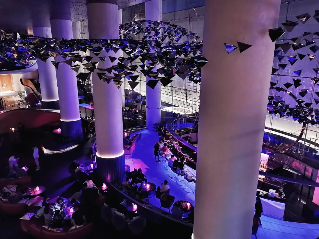 18万一个晚上的酒店什么样,1000多一晚的酒店有什么