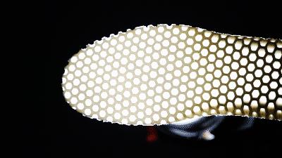 飞织鞋哪款最好,耐克的飞织技术比国产鞋好很多吗