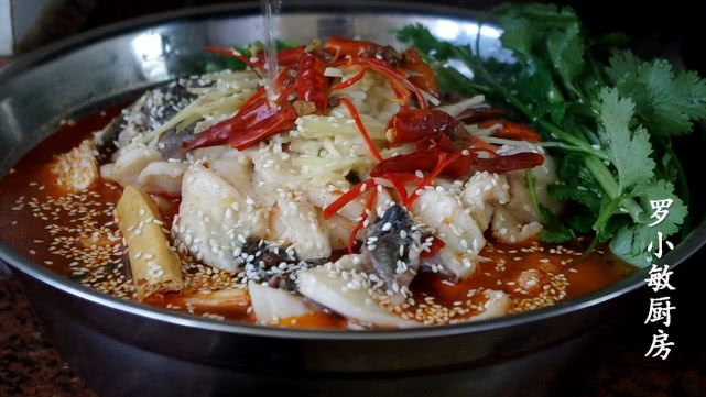 草鱼最好吃的做法最简单的,草鱼最好吃最简单的做法