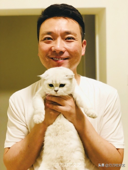 康辉简介及父母资料,康辉谈及自己唯一的遗憾