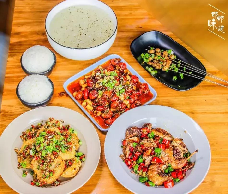 邯郸练摊儿季来袭，这家武汉菜开启夜宵模式承包你的夜生活！