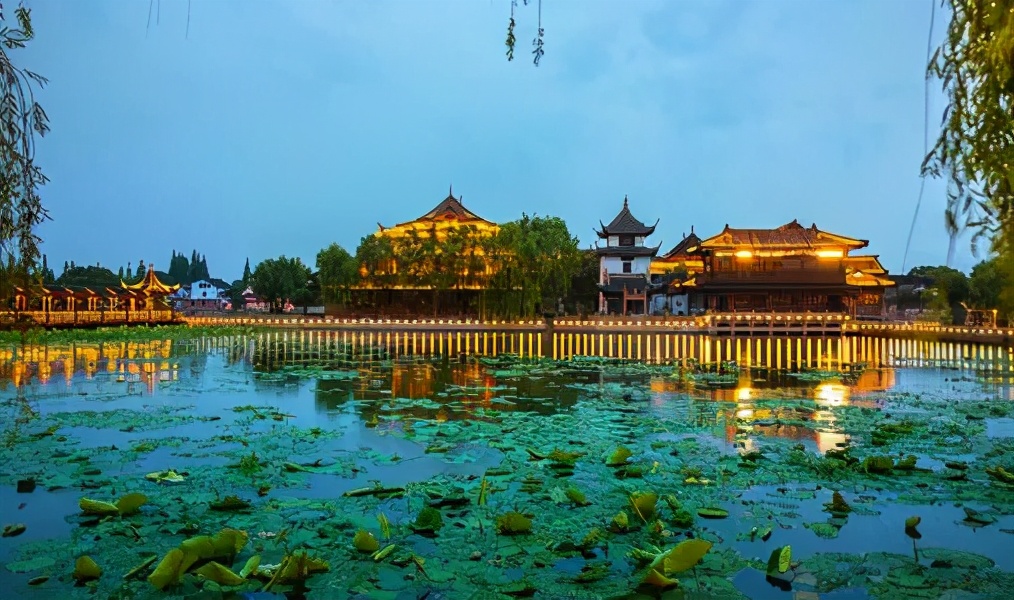 枫桥夜泊和七里山塘夜景,夜晚苏州枫桥夜泊