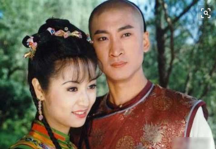 21年后再看紫薇，堪比顶级白莲花，童年欣赏终究错付了