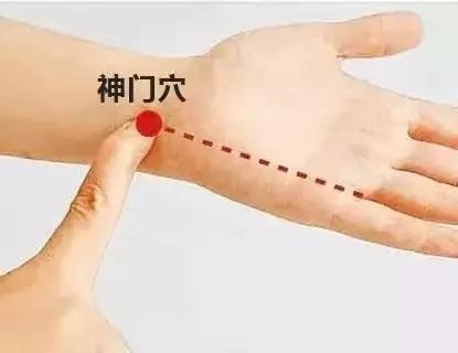 宝宝受了惊吓如何安神,宝宝惊吓到了怎么叫