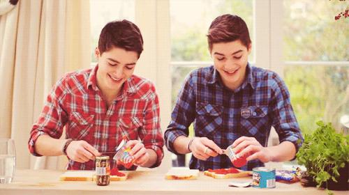 孩子长得像妈妈是闺女吗,孩子长得像爸爸是遗传爸爸基因吗