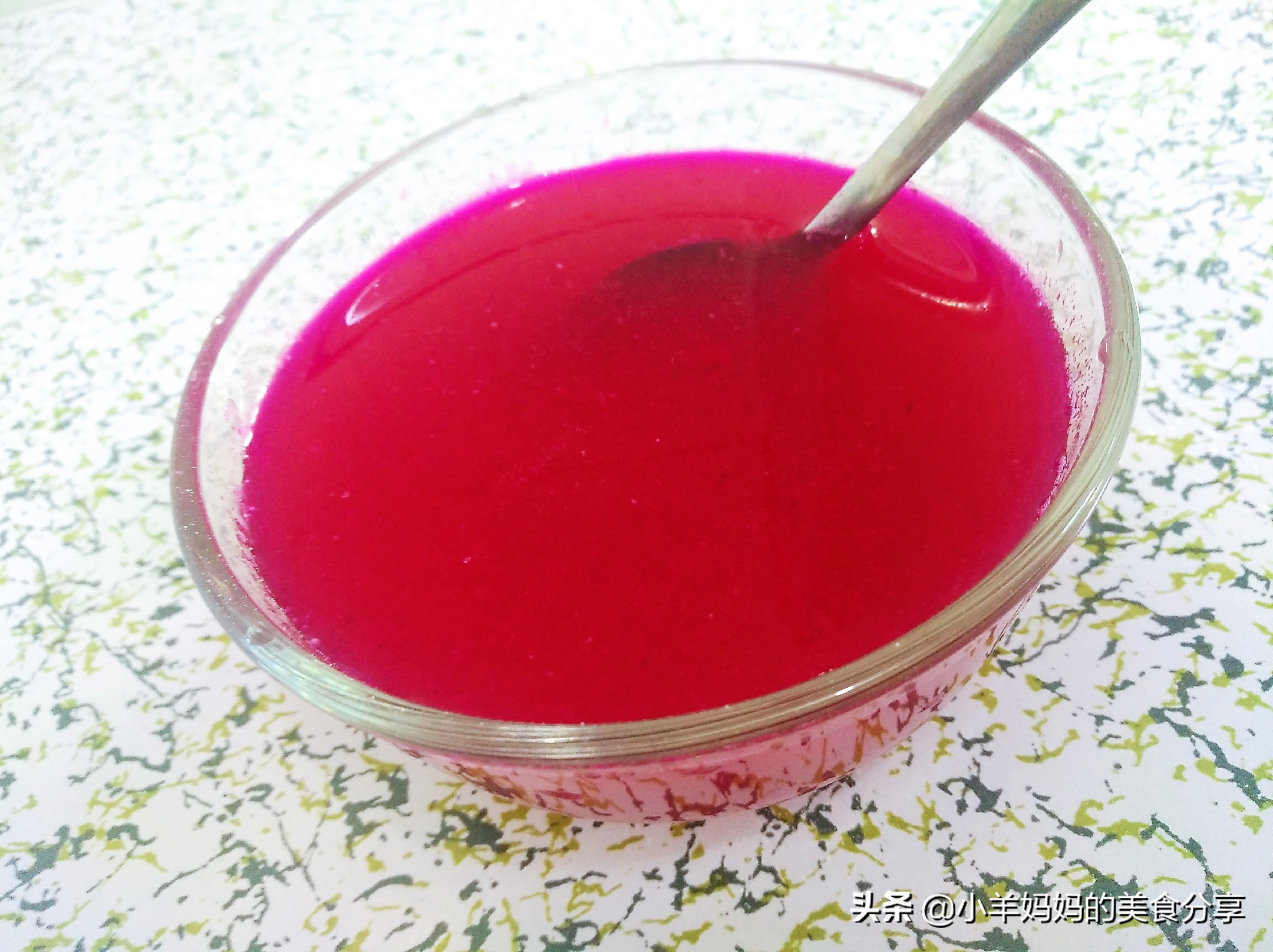 怎么在家做火龙果白凉粉,苹果凉粉火龙果凉粉