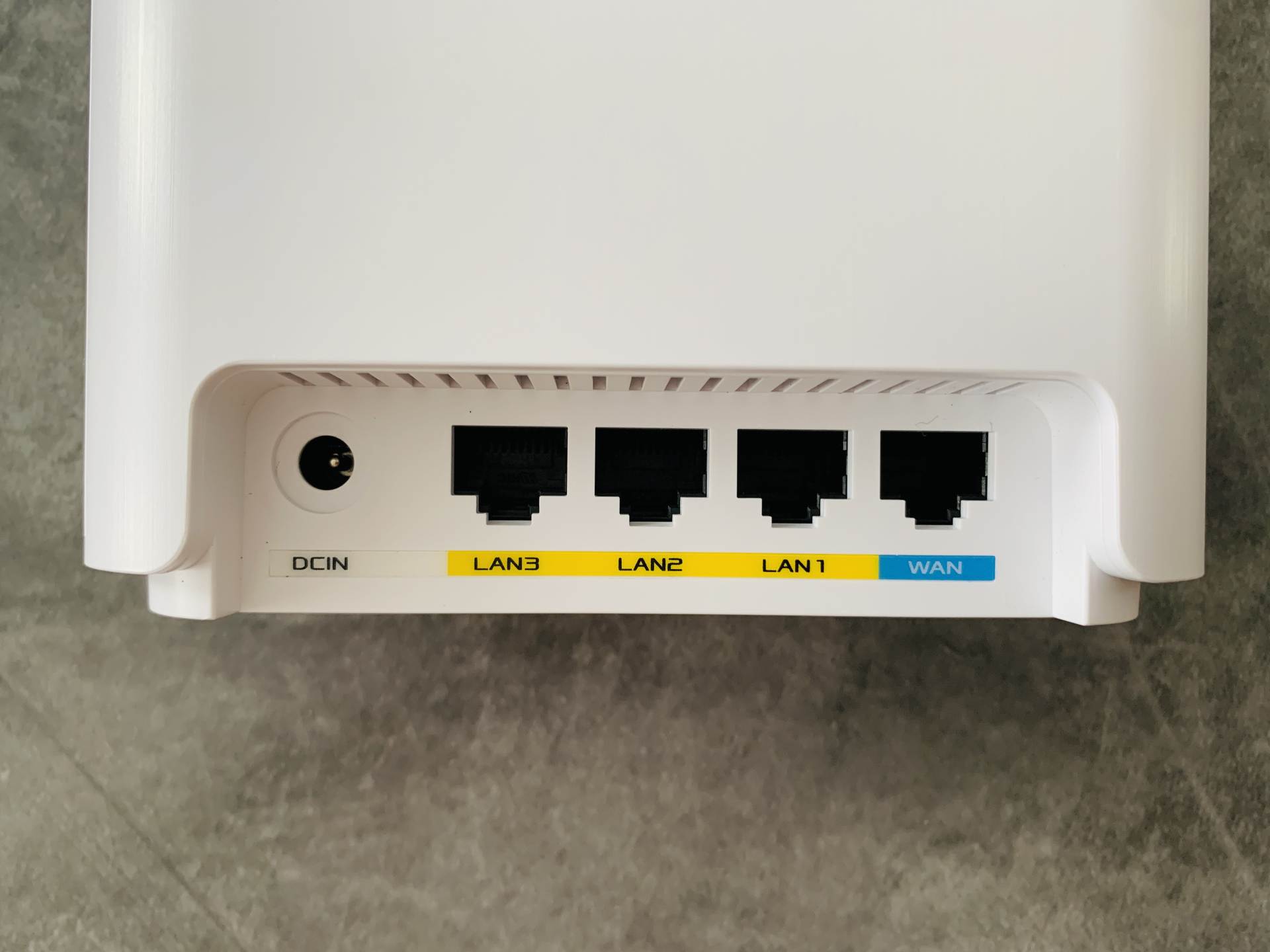 华硕路由器tuf-ax5400和灵耀小魔方,华硕灵耀路由器ax5400和ax86