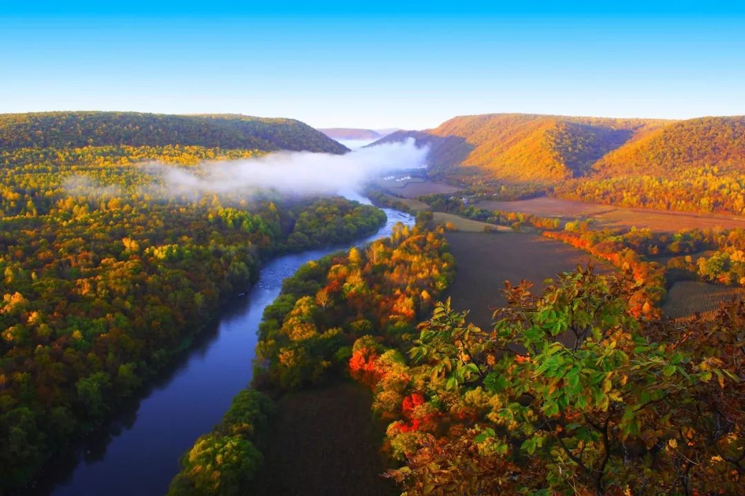 年平均气温25度左右的城市,年平均气温18度城市