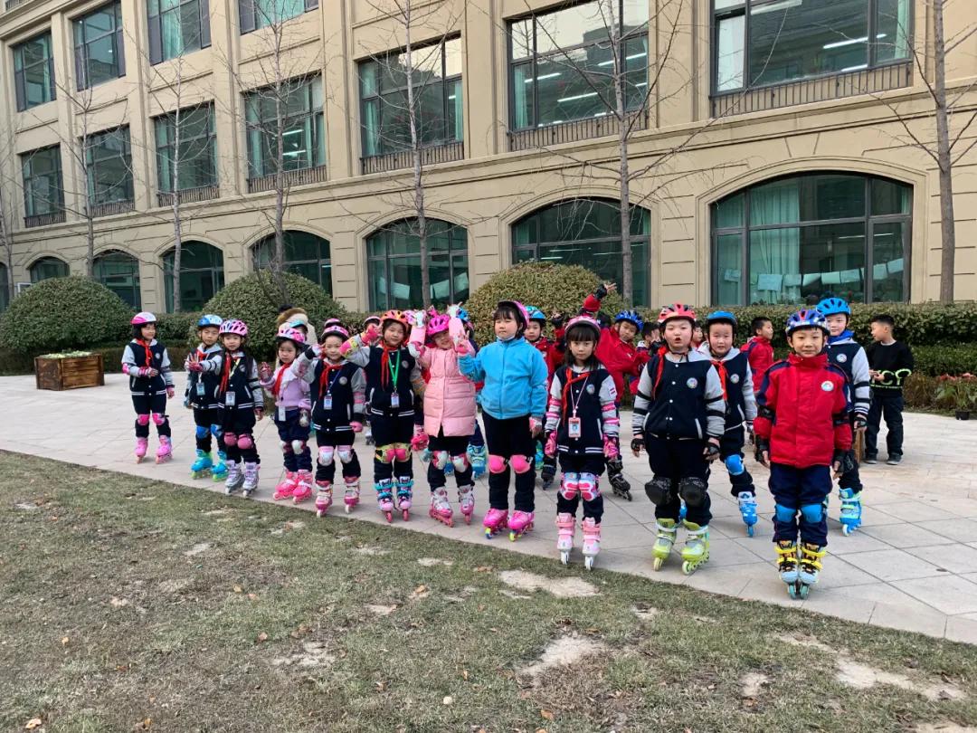 小学有特色的社团活动课,胶州市第六实验小学运动会