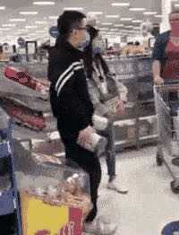 男子去超市购买奶粉,中国人在澳大利亚买奶粉事件