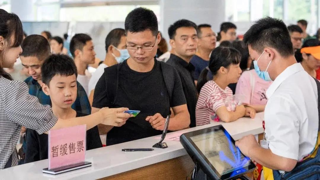 湘江欢乐城晚上玩攻略,夏天湘江欢乐城游玩攻略