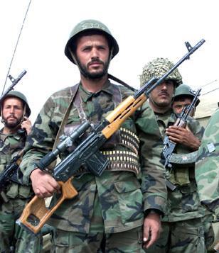 85式狙击步枪和svd区别,svd和85狙的区别