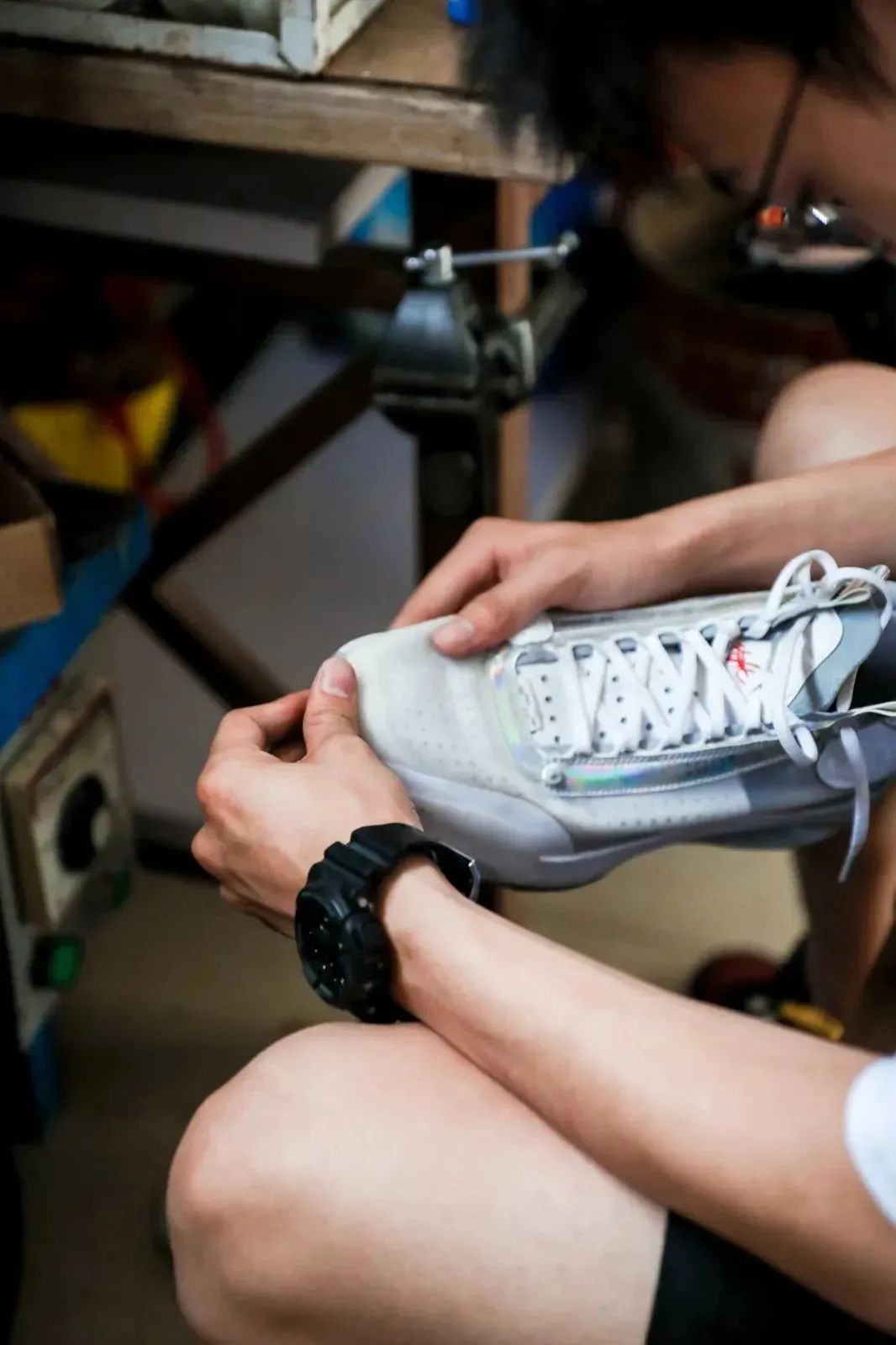 90后男孩子创业做什么工作,郑州27岁小伙修鞋创业