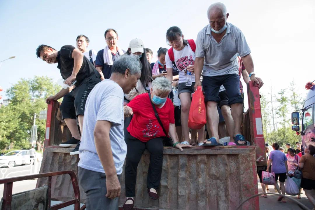 人在新乡，我们的家还在水里