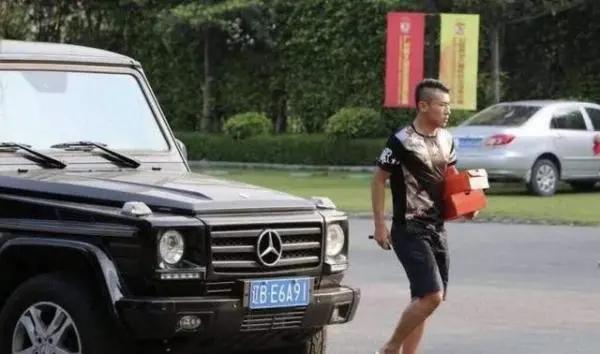 铁腕治军！恒大开除涂改车牌号的于汉超